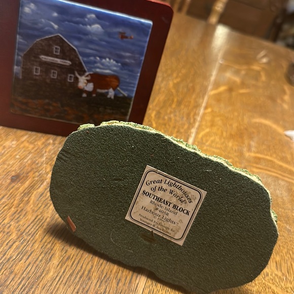 Block Island Souvenirs - Southeast Lighthouse “Harbor Lights” Cow Painting Tile - Picture 6 of 6